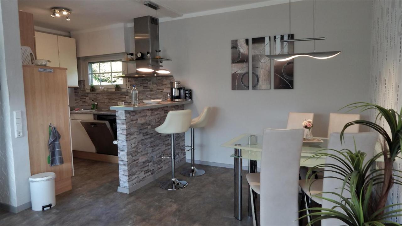 Seeblick-Ferienwohnung Im "Ferienhaus Agger-Blick" Mit Traumhafter Sonnen-Terrasse, Sauna, E-Kamin & Kajak Gummersbach Eksteriør bilde