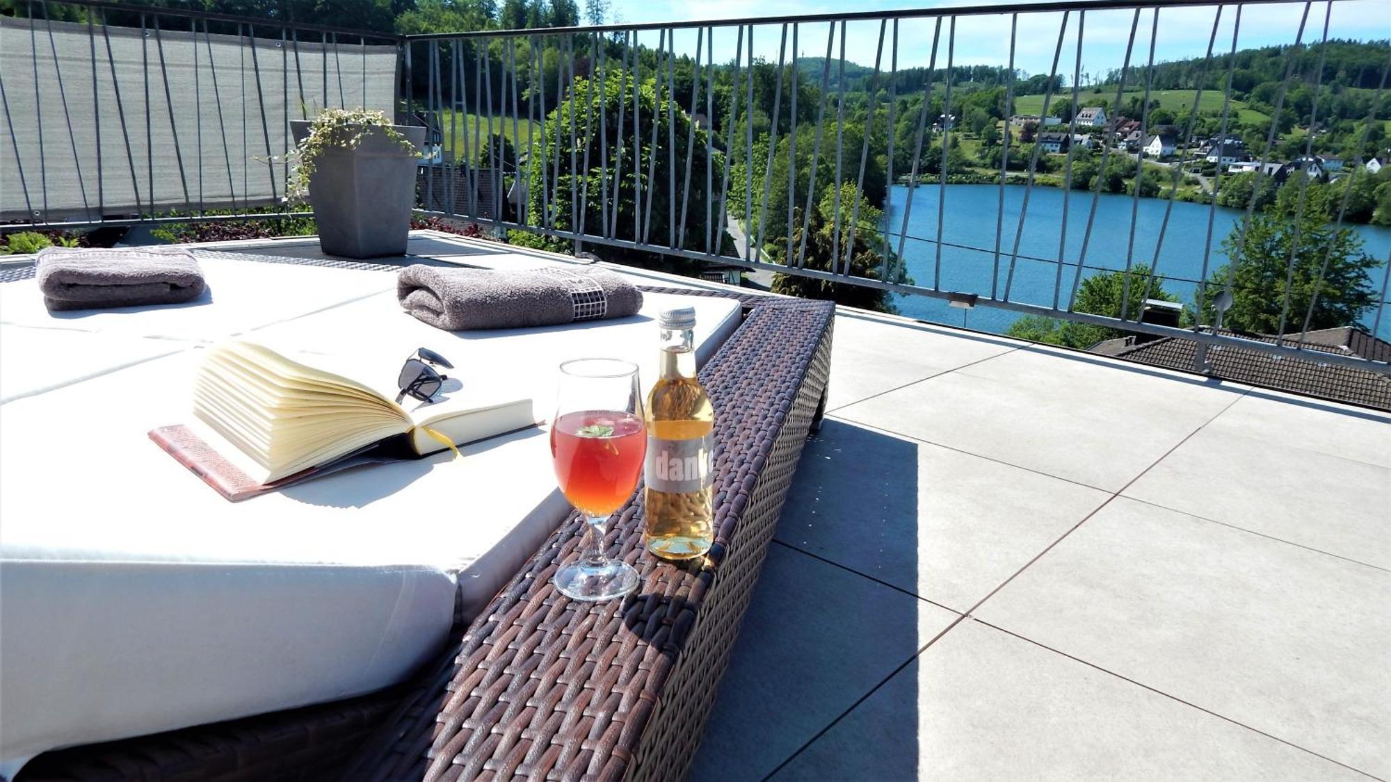 Seeblick-Ferienwohnung Im "Ferienhaus Agger-Blick" Mit Traumhafter Sonnen-Terrasse, Sauna, E-Kamin & Kajak Gummersbach Eksteriør bilde