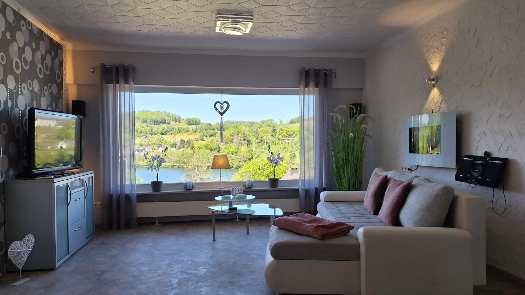 Seeblick-Ferienwohnung Im "Ferienhaus Agger-Blick" Mit Traumhafter Sonnen-Terrasse, Sauna, E-Kamin & Kajak Gummersbach Eksteriør bilde