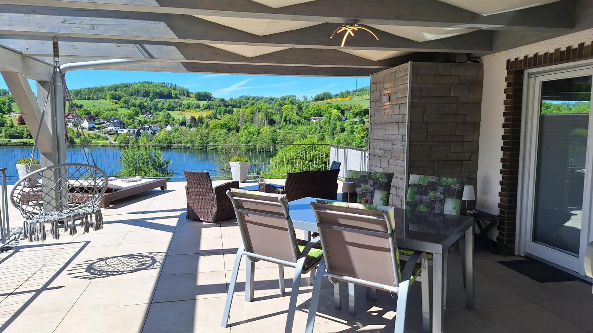 Seeblick-Ferienwohnung Im "Ferienhaus Agger-Blick" Mit Traumhafter Sonnen-Terrasse, Sauna, E-Kamin & Kajak Gummersbach Eksteriør bilde